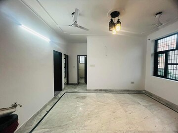 Living Room in 3 BHK Builder Floor at Sector 42 – for Rent