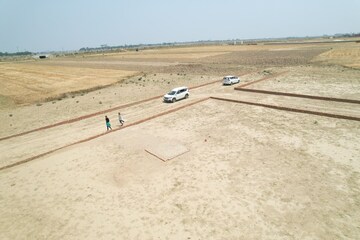  Plot For Sale in Maniram