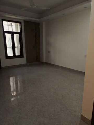 Room in 3 BHK Builder Floor at Chattarpur – for Rent