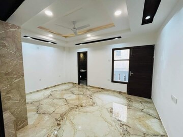 Master Bedroom in 4 BHK Builder Floor at Sector 42 – for Sale