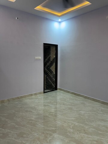 Room in 3 BHK Independent House at Jankipuram – for Sale