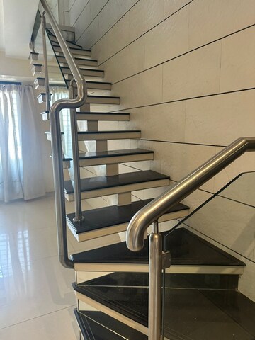 Staircase in 3 BHK Apartment at Bandra West – for Rent