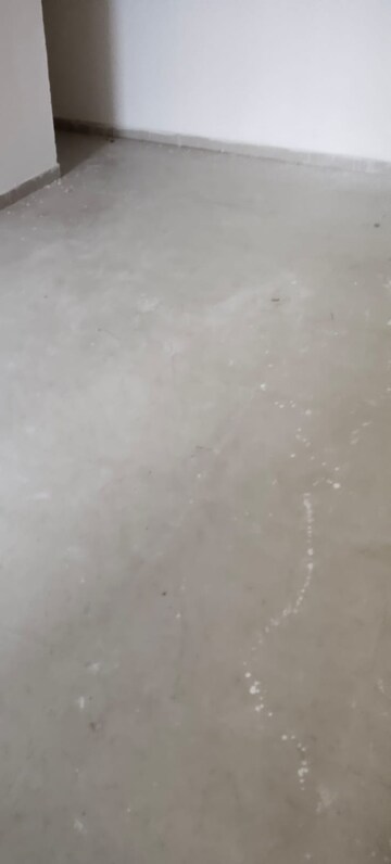 Room in 2 BHK Apartment at Shree Vardhman Green Court, Sector 90 – for Rent