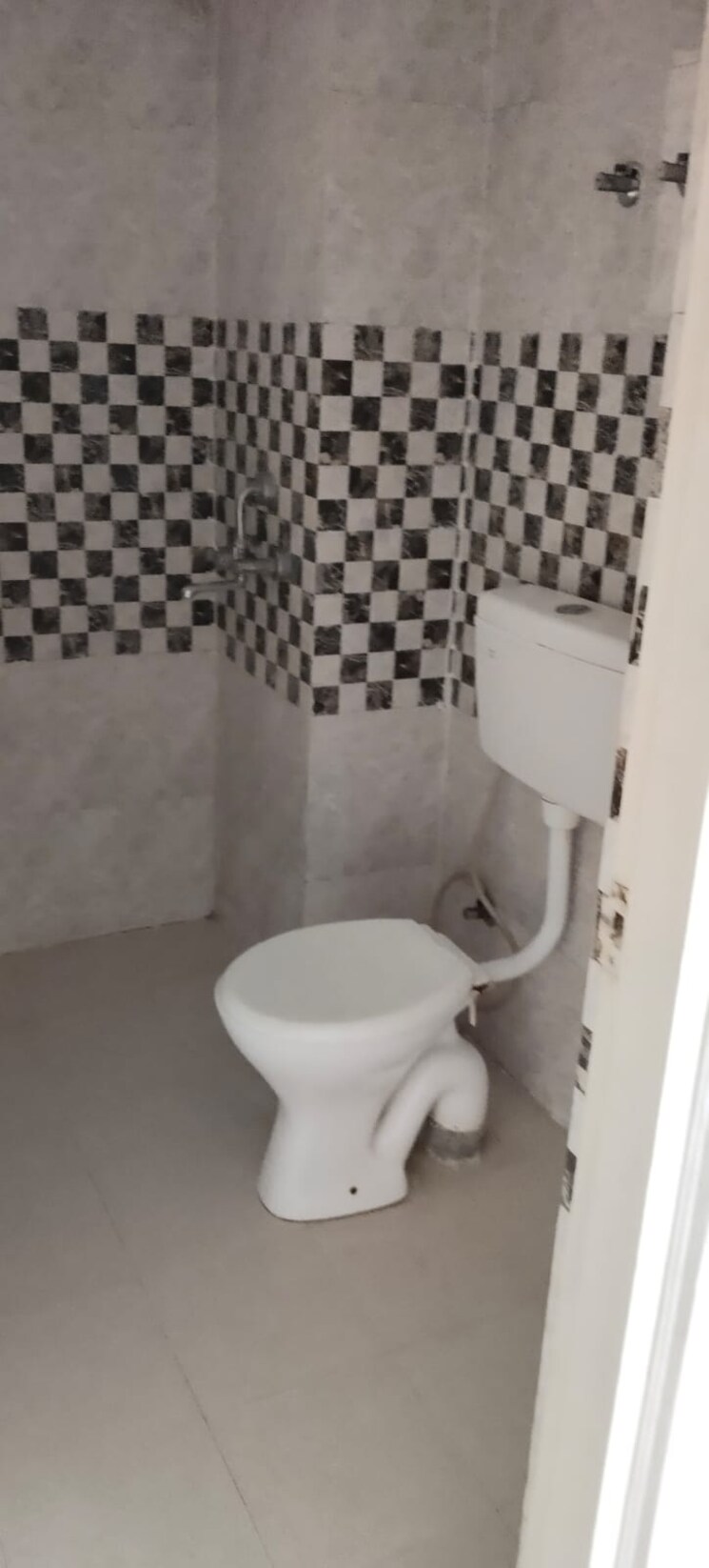 Bathroom, shree-vardhman-green-court 2 Bedroom 690 Sq.Ft. Apartment In Sector 90 Gurgaon 8066896