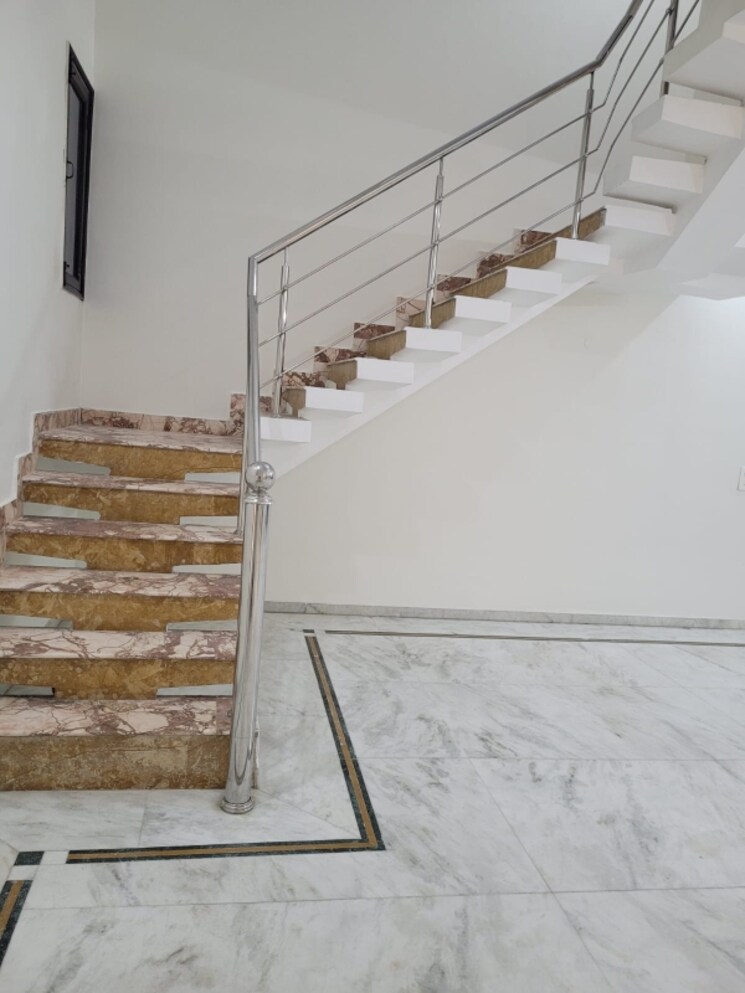 undefined, sector 21a 4 Bedroom 500 Sq.Yd. Villa In Sector 21a Faridabad 8066899