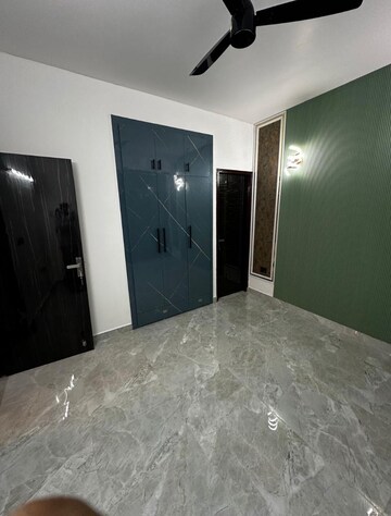 Room in 3 BHK Builder Floor at Sushant Lok 3, Sector 57 – for Sale