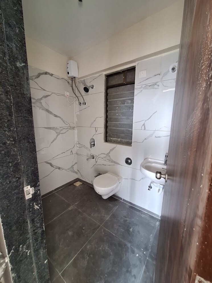Bathroom, raunak-city 2 Bedroom 1000 Sq.Ft. Apartment In Kalyan West Thane 8066909