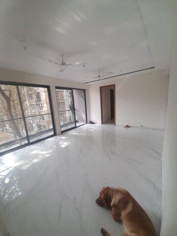 Room in 3 BHK Apartment at Gurukrupa Divyam, Ghatkopar East – for Rent