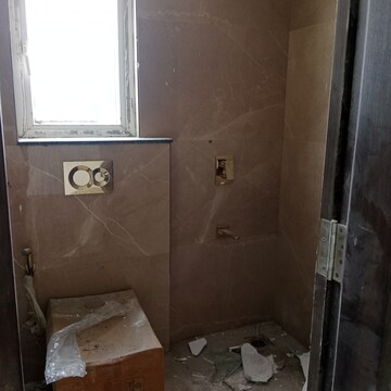 Bathroom in 3 BHK Apartment at Smart World Orchard, Sector 61 – for Sale