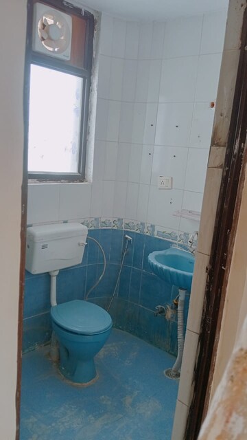 Bathroom in 3 BHK Apartment at Sector 11 Dwarka – for Rent