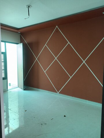 Room in 2 BHK Independent House at Gomti Nagar – for Sale
