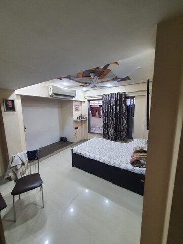 Team Area in 3 BHK Apartment at Shree Gagangiri CHS, Ghatkopar East – for Rent