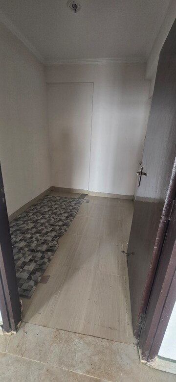 Study Room in 2.5 BHK Apartment at Amrapali Riverview, Amrapali Leisure Valley – for Rent