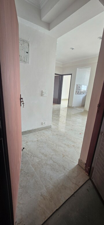 Living Room in 2.5 BHK Apartment at Amrapali Riverview, Amrapali Leisure Valley – for Rent