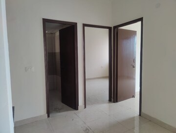 Room in 2 BHK Apartment at Signature Global Orchard Avenue, Sector 93 – for Rent