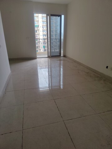 Room in 2 BHK Apartment at Signature Global Orchard Avenue, Sector 93 – for Rent