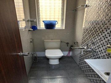 Bathroom in 4 BHK Apartment at Sion – for Sale