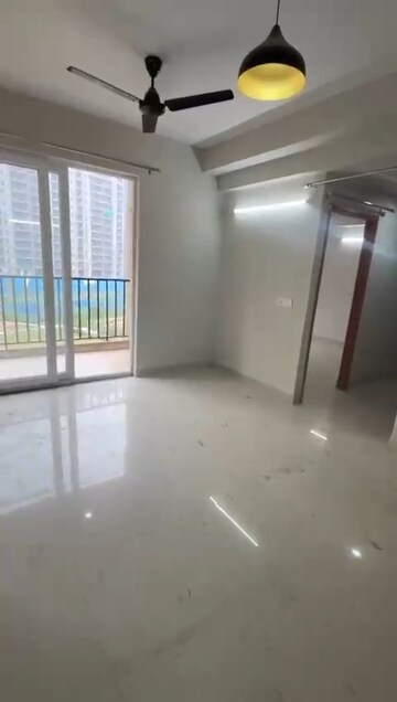 2 BHK Apartment For Rent in Tata Eureka Park, Sector 150