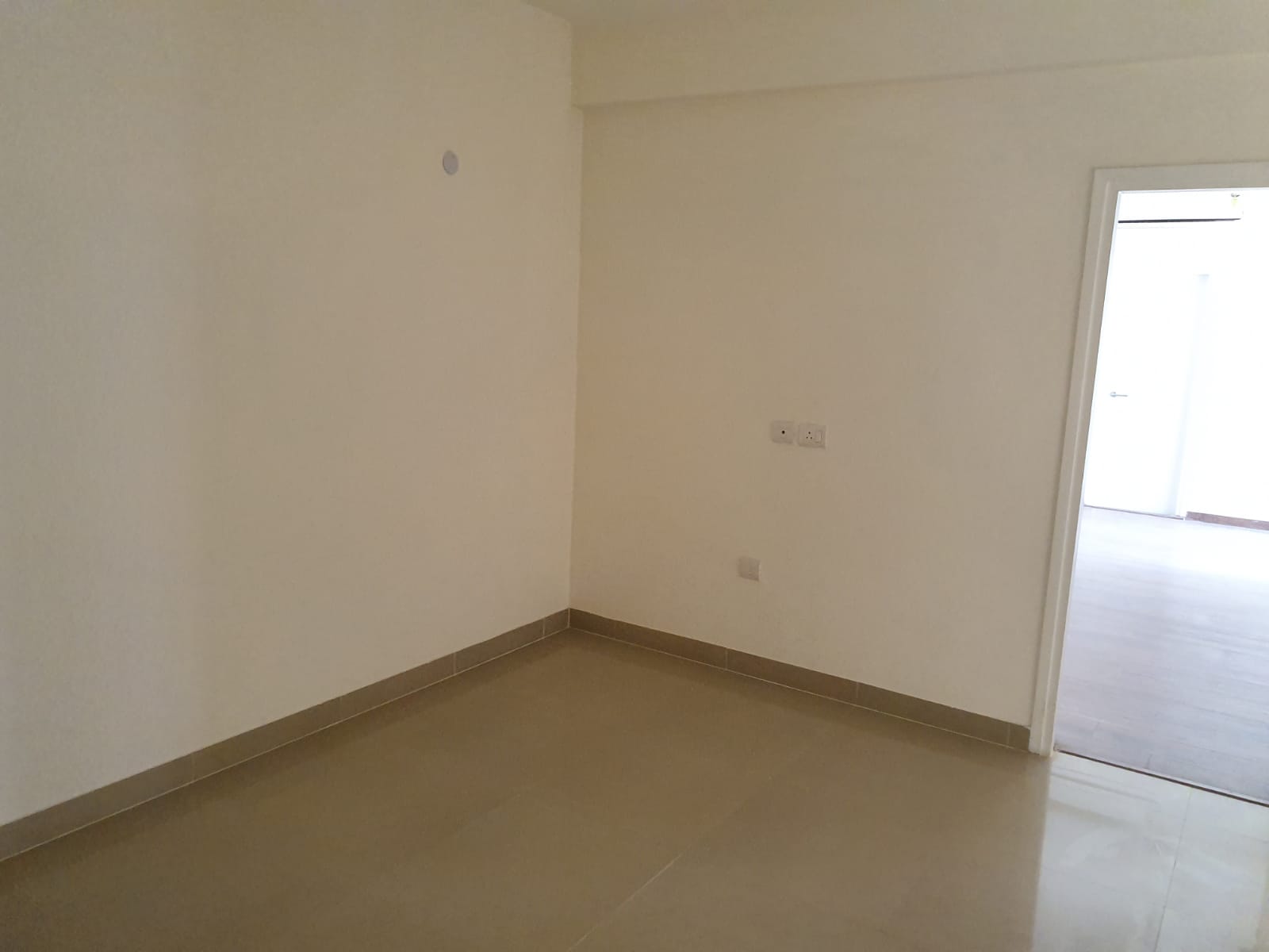 3.5 BHK + Pooja Room,Servant Room,Study Room,Extra Room Apartment For Sale in Emaar Imperial Gardens
