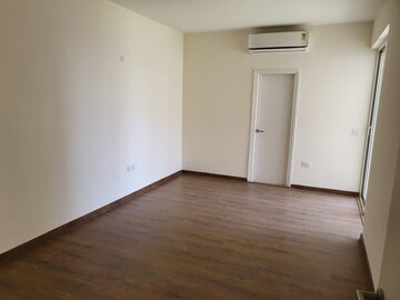 Room in 3.5 BHK Apartment at Emaar Imperial Gardens, Sector 102 – for Sale