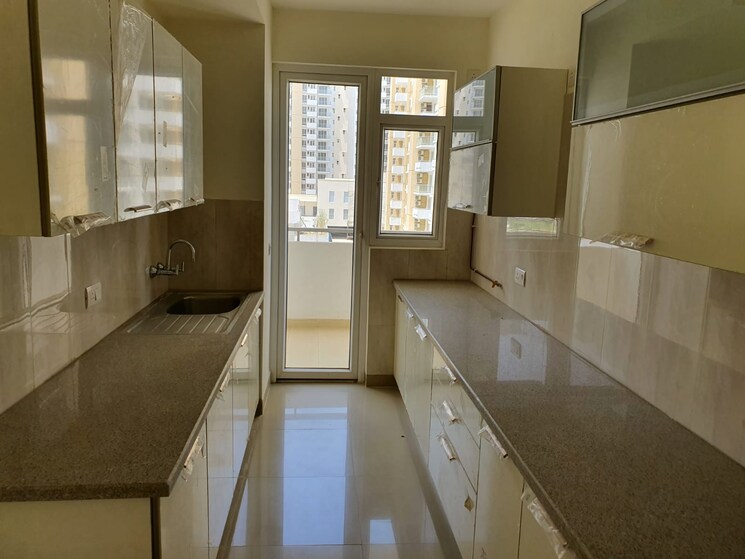 Kitchen, emaar-imperial-gardens 3.5 Bedroom 2025 Sq.Ft. Apartment In Sector 102 Gurgaon 8067043