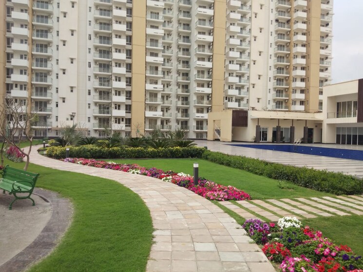 Garden, emaar-imperial-gardens 3.5 Bedroom 2025 Sq.Ft. Apartment In Sector 102 Gurgaon 8067043