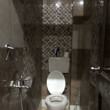 Bathroom in 2.5 BHK Villa at Sector 21 – for Rent