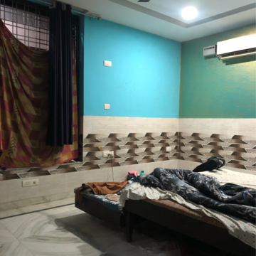 Bedroom in 2.5 BHK Villa at Sector 21 – for Rent