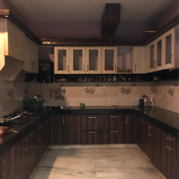Kitchen in 2.5 BHK Villa at Sector 21 – for Rent