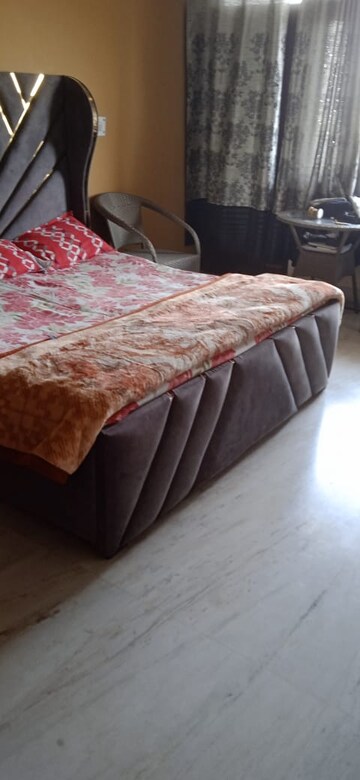 Bedroom in 4 BHK Apartment at Jasminium Apartment, Sector 45 – for Sale