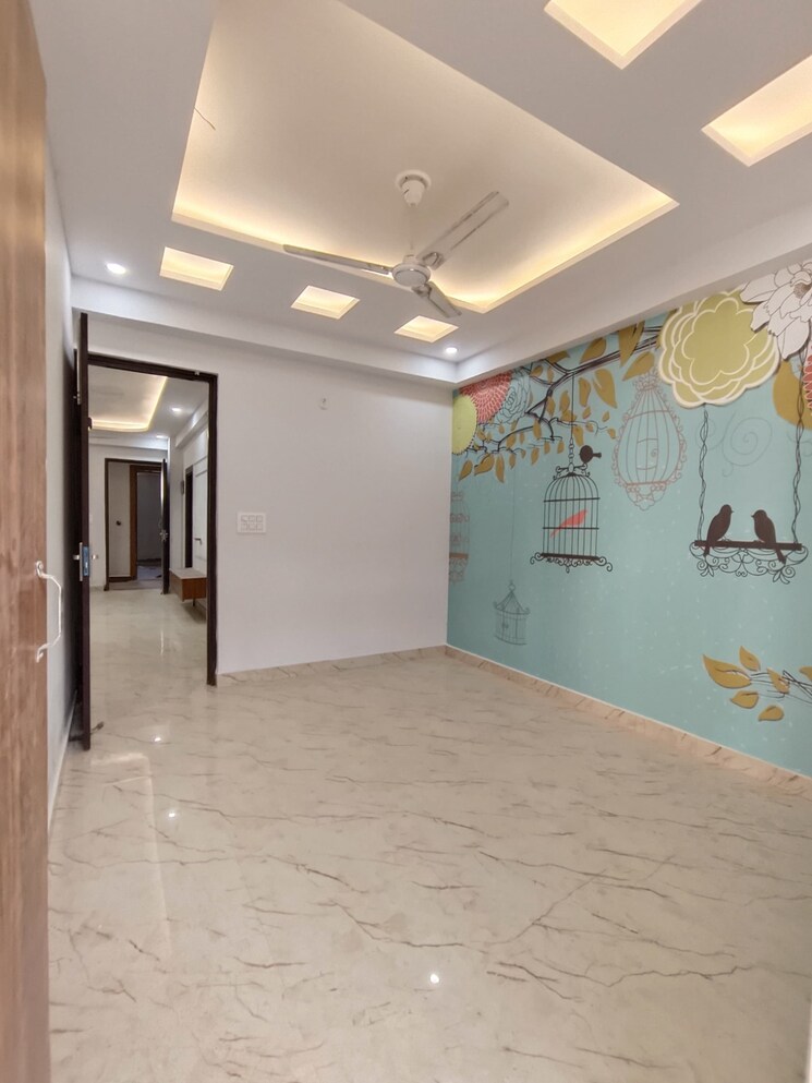 Room, sector 73 3 Bedroom 1350 Sq.Ft. Builder Floor In Sector 73 Noida 8067140