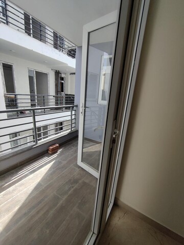 Balcony in 3 BHK Builder Floor at Ansal Sushant Lok I, Sector 43 – for Rent