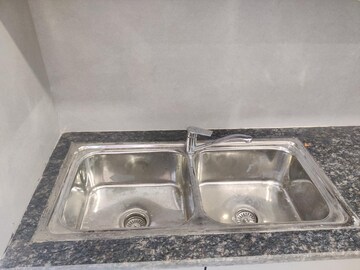 Furnished Amenities in 3 BHK Builder Floor at Ansal Sushant Lok I, Sector 43 – for Rent