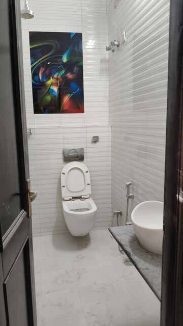 Bathroom in 3.5 BHK Independent House at Sector 14 – for Rent