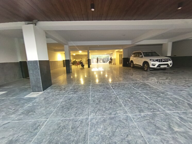  Parking, srishti-greenfield-homes 4 Bedroom 3100 Sq.Ft. Builder Floor In Green Fields Colony Faridabad 8067380