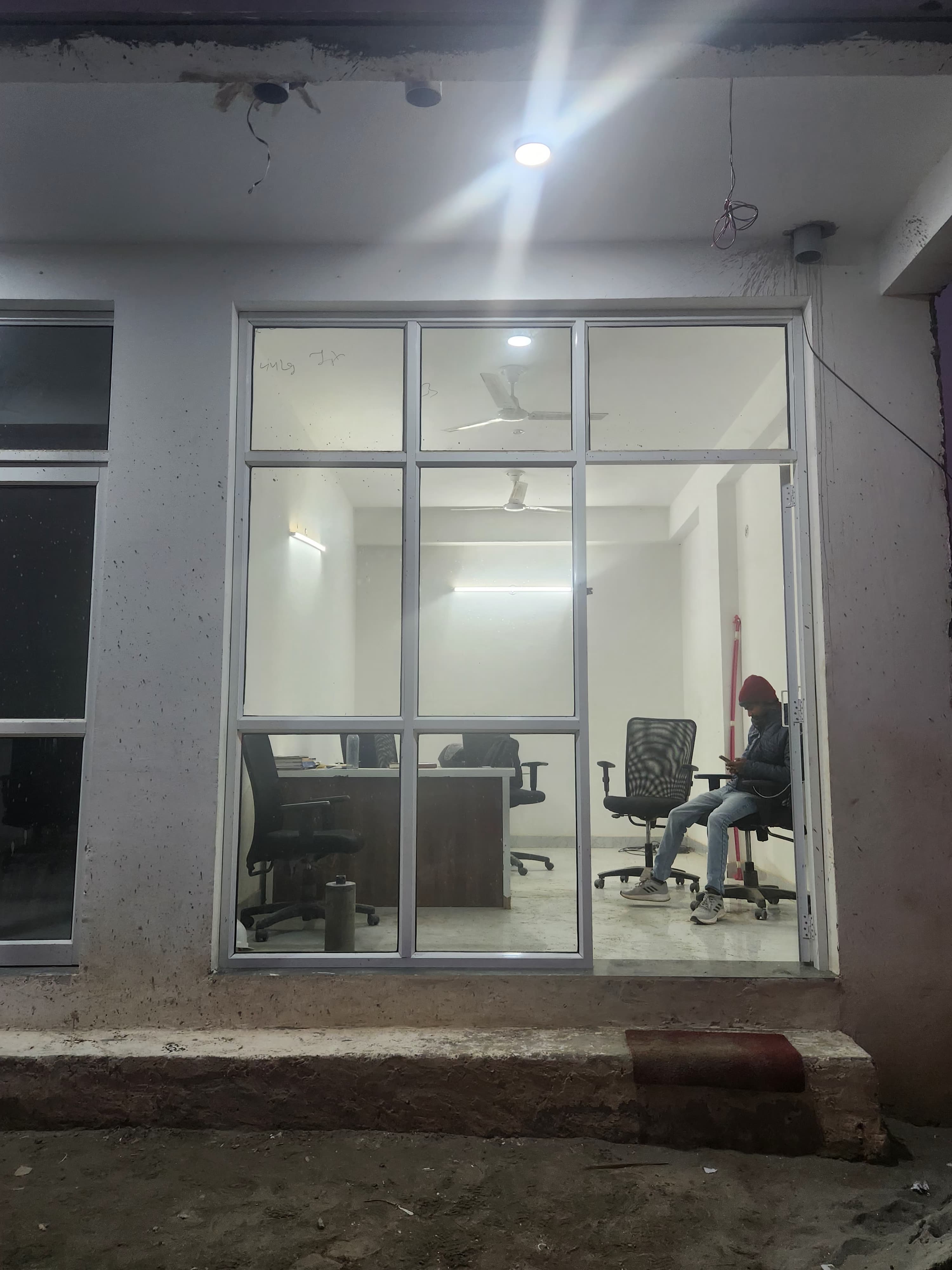 Retail Shop For Sale in Trinity High Street 