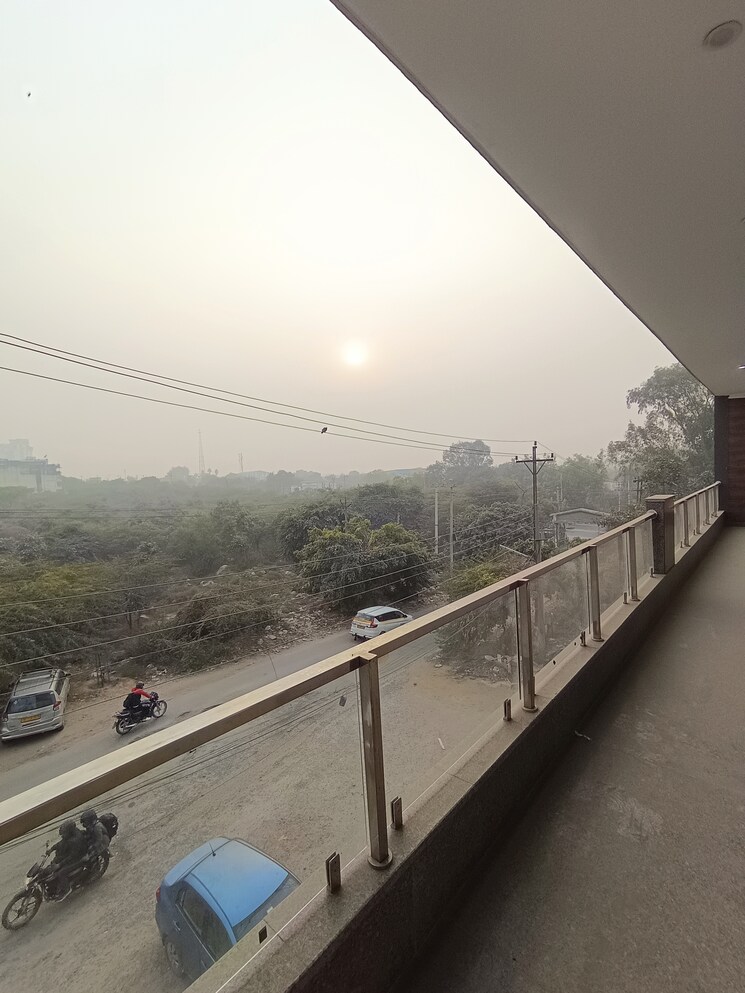 Balcony, srishti-greenfield-homes 4 Bedroom 3100 Sq.Ft. Builder Floor In Green Fields Colony Faridabad 8067414