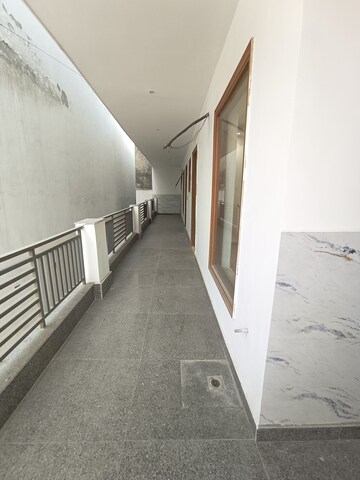 Building Lobby in 4 BHK Builder Floor at Srishti Greenfield Homes, Green Fields Colony – for Sale