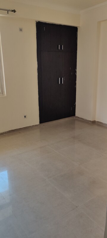 Furnished Amenities in 3 BHK Apartment at KW Srishti, Raj Nagar Extension – for Rent