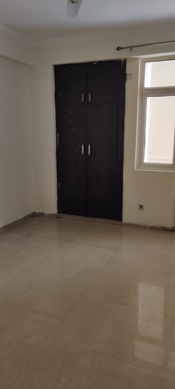 Furnished Amenities in 3 BHK Apartment at KW Srishti, Raj Nagar Extension – for Rent