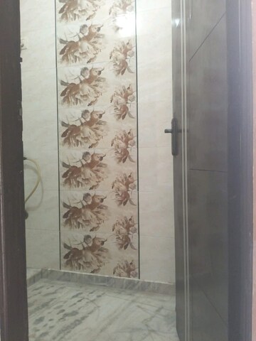 Bedroom in 2 BHK Builder Floor at Nirman Vihar – for Rent