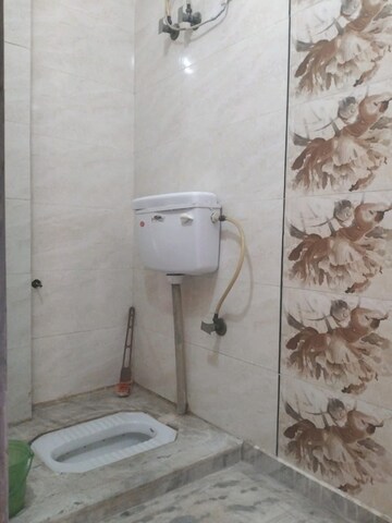 Bathroom in 2 BHK Builder Floor at Nirman Vihar – for Rent