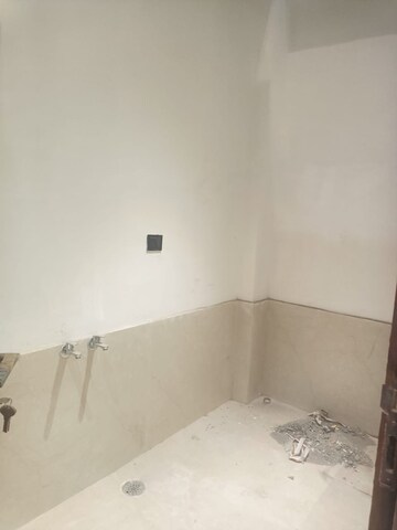 Bathroom in 2 BHK Builder Floor at Nirman Vihar – for Rent