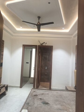Building Lobby in 2 BHK Builder Floor at Nirman Vihar – for Rent