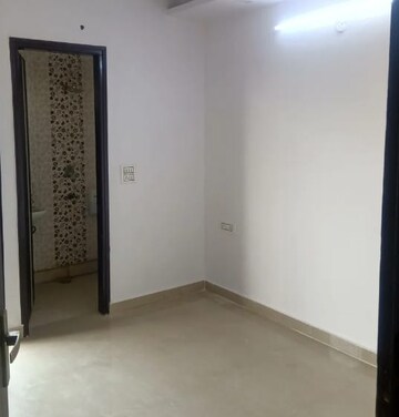 Bathroom in 2 BHK Builder Floor at Nirman Vihar – for Rent