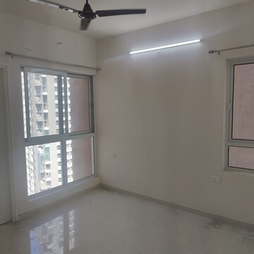 Room in 1 BHK Apartment at Godrej Green Cove, Mahalunge – for Rent