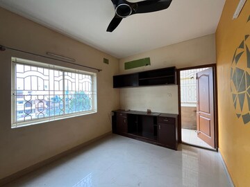 Room in 3 BHK Builder Floor at Hsr Layout – for Rent
