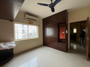 Room in 3 BHK Builder Floor at Hsr Layout – for Rent