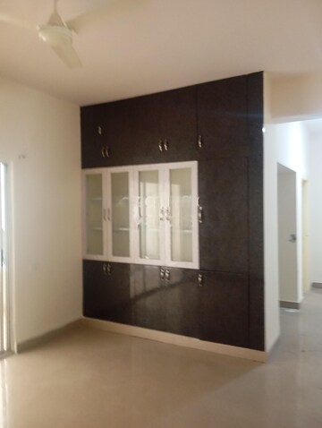 Room in 3 BHK Apartment at Chitrapuri Colony, Manikonda – for Rent
