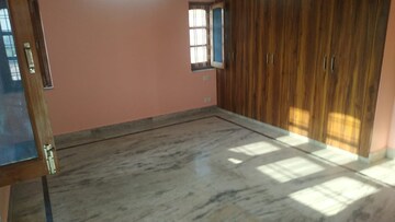 Room in 3 BHK Independent House at Jogiwala – for Rent